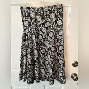 Max Studio Skirt in black and cream floral print.  Size Medium
